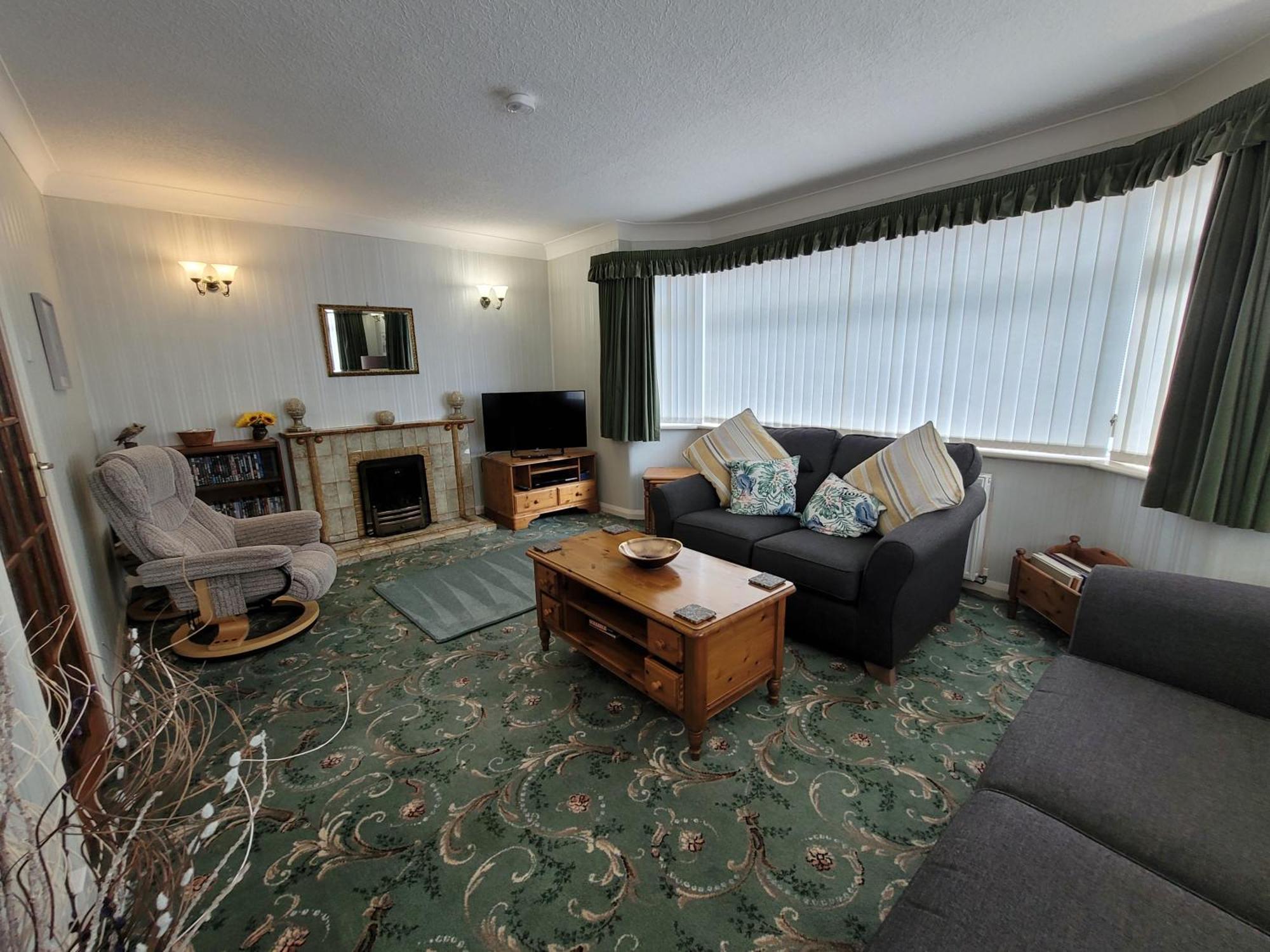 The Hermitage Private Detached Bungalow Villa Rhyl Dış mekan fotoğraf